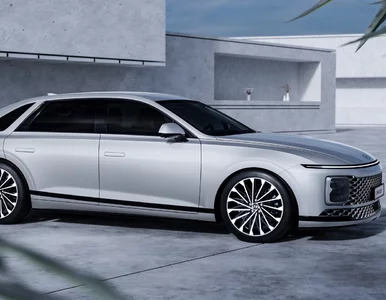 Miniatura: Nowy Hyundai Grandeur pokazany. Nawiązuje...