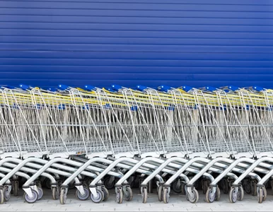 Miniatura: Spór o niedzielny handel nabiera tempa....