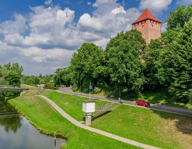Miniatura: 35 tys. mieszkańców, blisko 2 mln turystów...