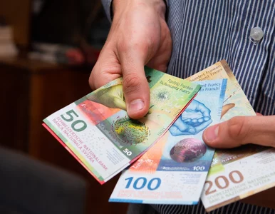 Miniatura: Dolar i frank mocno w górę. Kursy walut 8...