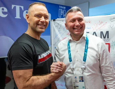 Miniatura: Burza wokół stroju Karola Nawrockiego....