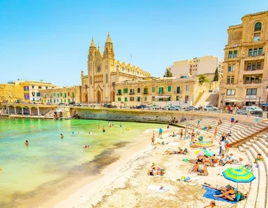 Miniatura: Zagraniczne podróże polskich seniorów. Na...