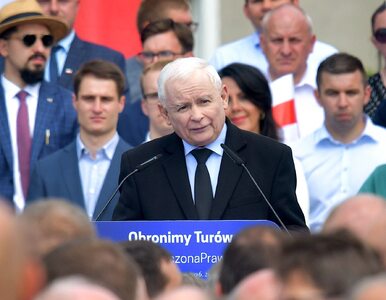 Miniatura: Kaczyński o kryterium dochodowym przy 500...