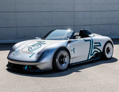 Miniatura: Puryzm z e-osiągami: nowe Porsche Vision...