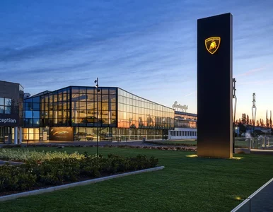 Miniatura: Urus i Huracán napędzają Lamborghini....
