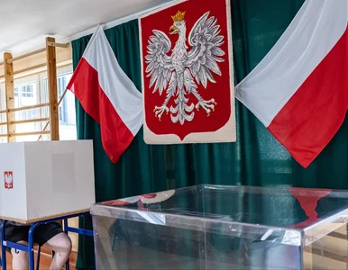 Miniatura: Czerwone korale, manipulacja telepatyczna...