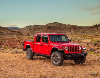 Miniatura: Jeep Gladiator na rynku. Płacą za niego...