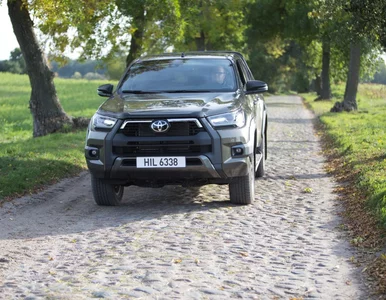 Miniatura: Nowa Toyota Hilux: terenówka także stylowa