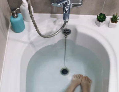 Miniatura: Rdza na wannie nie schodzi? Ten środek...