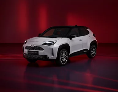 Miniatura: Toyota odcina kupony. Yaris Cross...