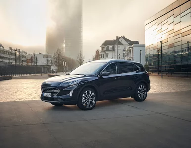 Miniatura: Nowy Ford Kuga z napędem hybrydowym tylko...