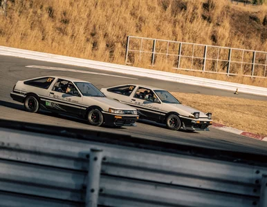 Miniatura: Kultowe Toyoty Corolle AE86 z...