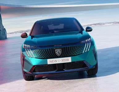 Miniatura: Nowy Peugeot e-3008. Francuzi zaszaleli z...
