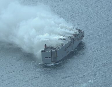 Miniatura: Ogromny pożar statku na Morzu Północnym....