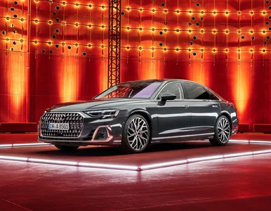 Miniatura: Nowe Audi A8. Nowocześniejszy design i...