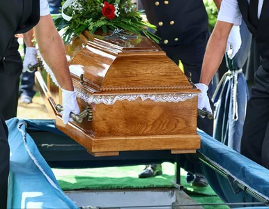 Miniatura: Od 1 stycznia zasiłek pogrzebowy w nowej...